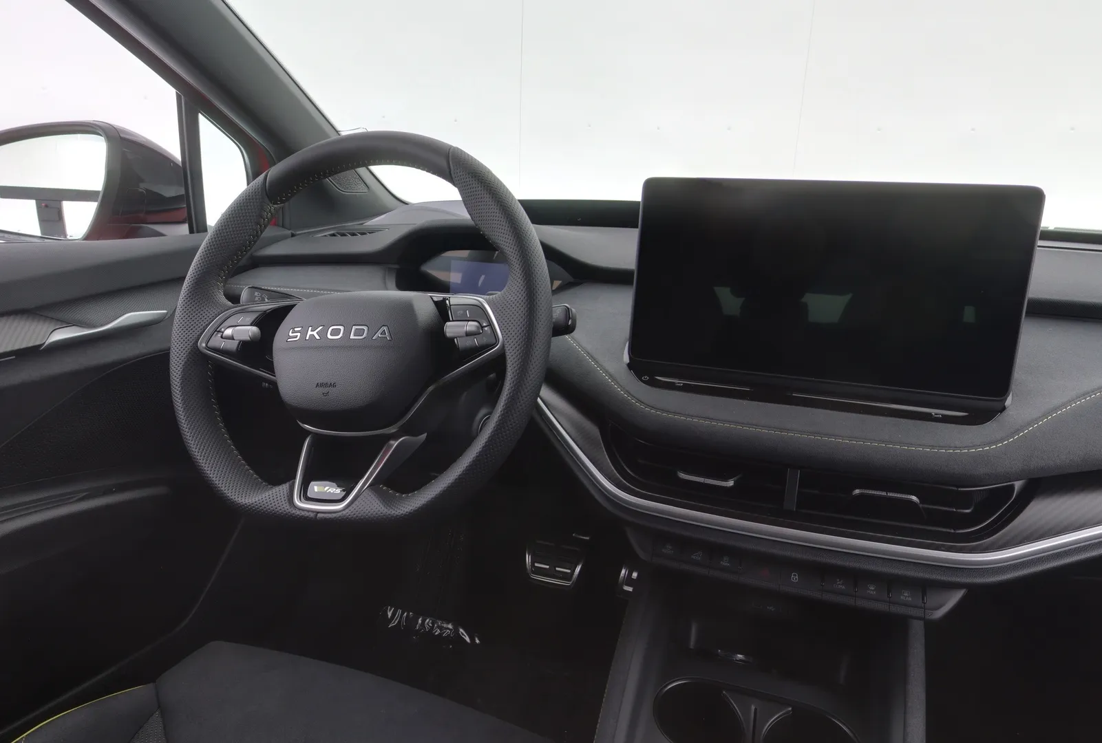 Skoda Enyaq KYO-521 carousel image