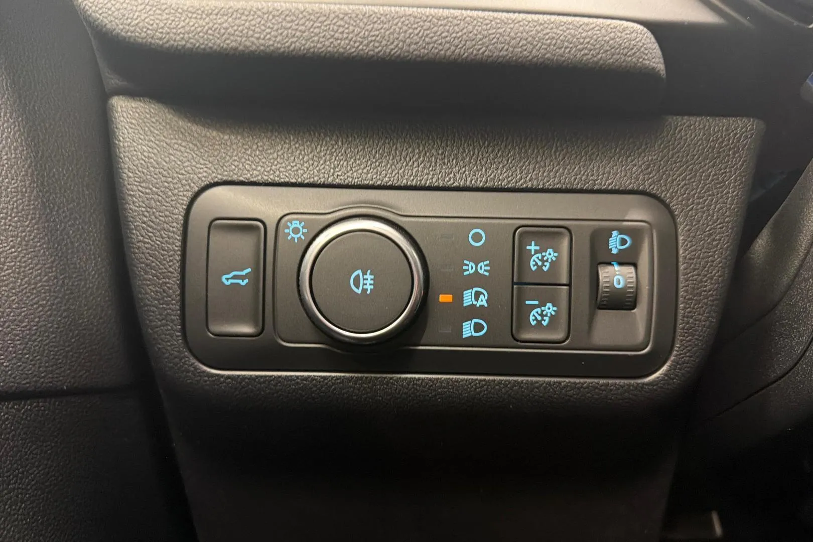 Ford Kuga FSZ-398 carousel image