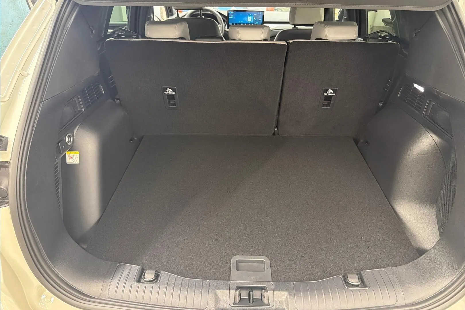 Ford Kuga FSZ-398 carousel image