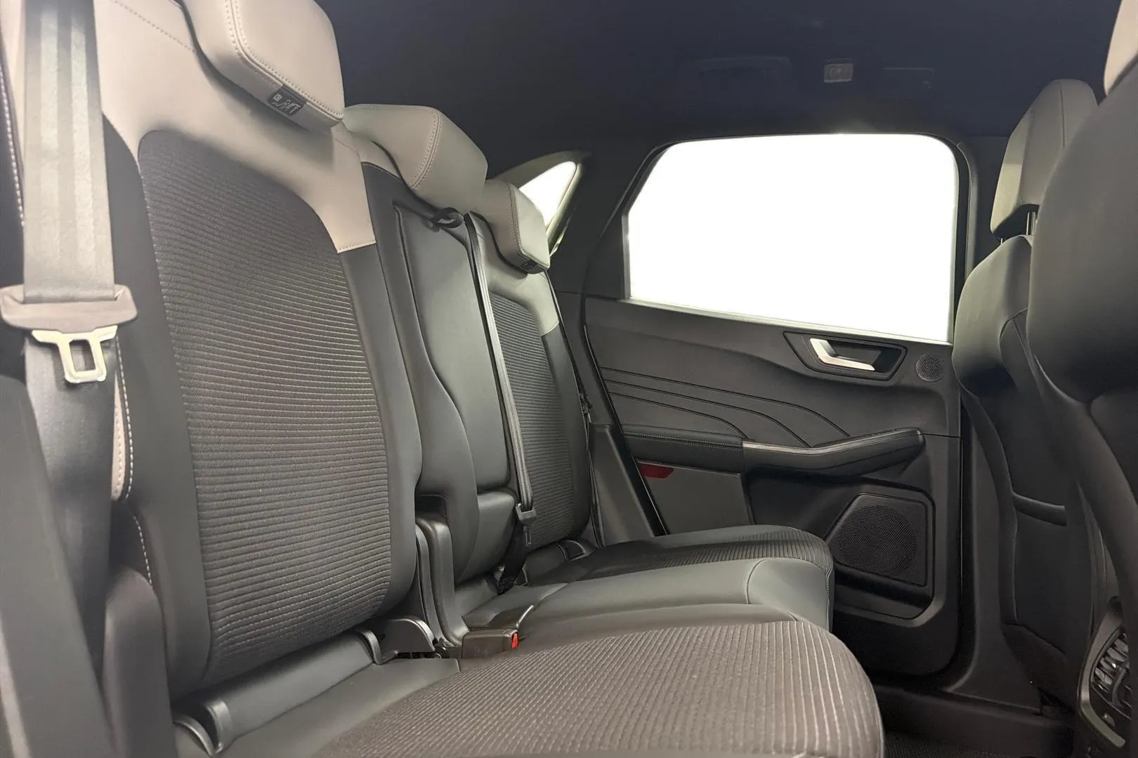 Ford Kuga FSZ-398 carousel image