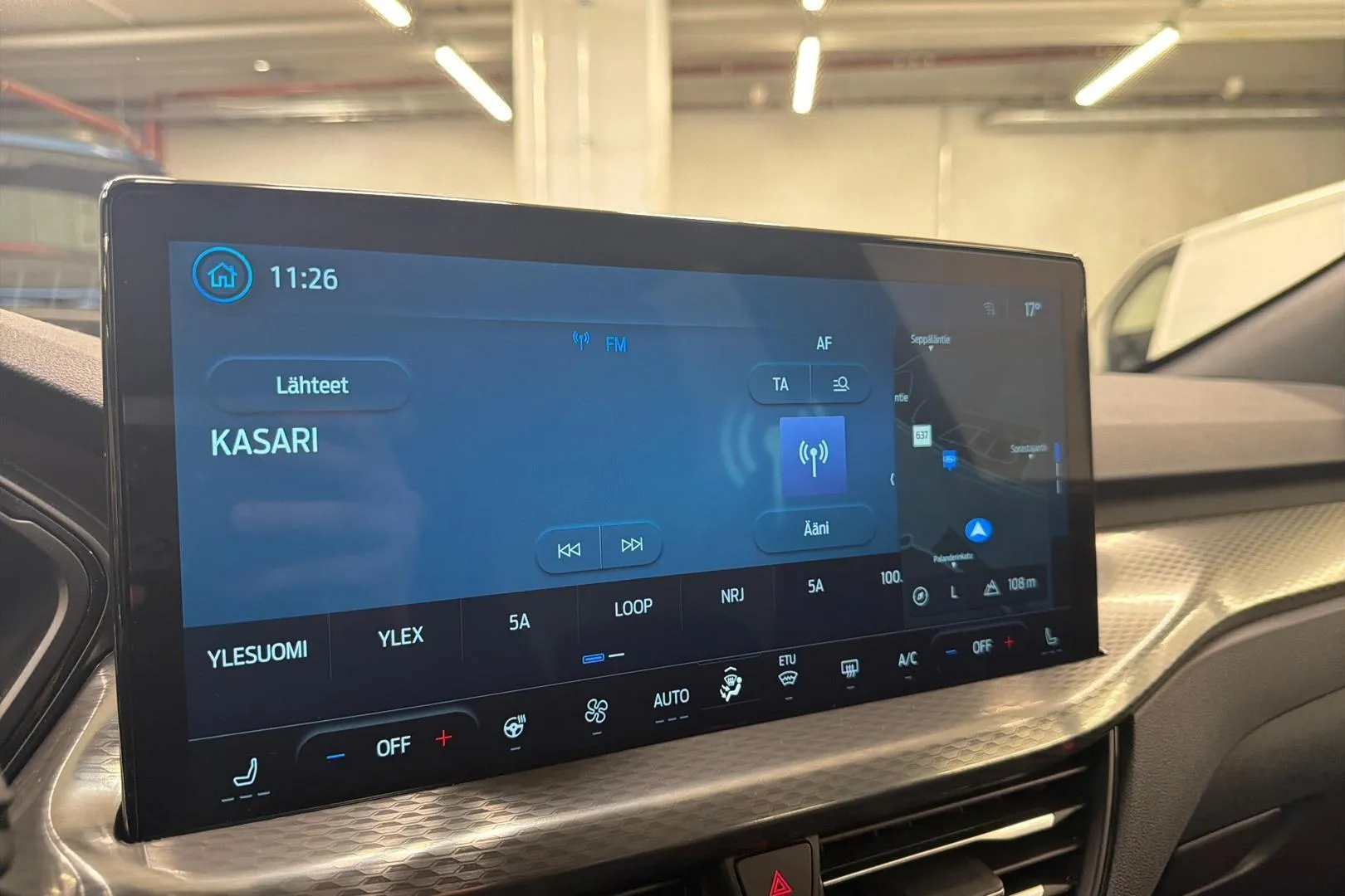 Ford Kuga FSZ-398 carousel image