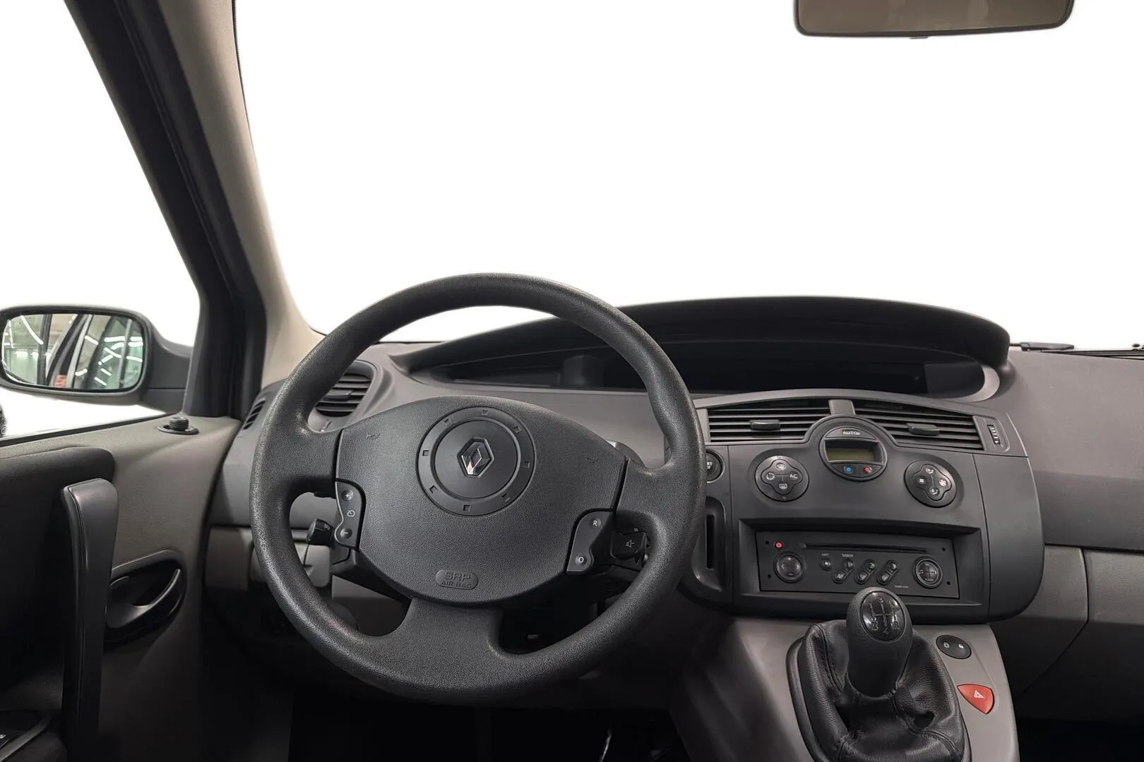 Renault Grand Scenic OMI-300 carousel image