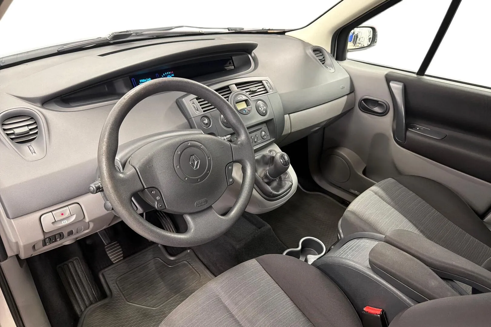 Renault Grand Scenic OMI-300 carousel image