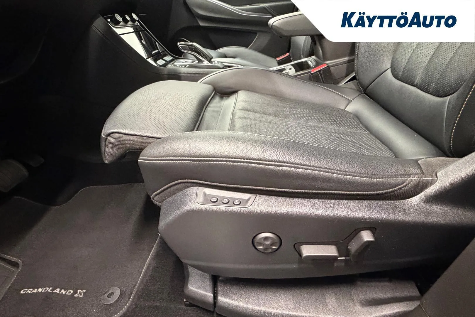 Opel Grandland X RXK-560 carousel image