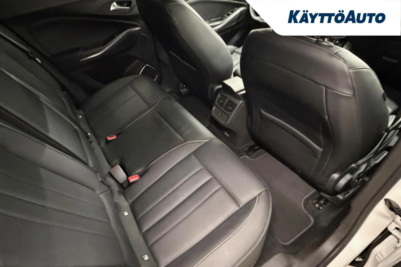 Opel Grandland X RXK-560 carousel image