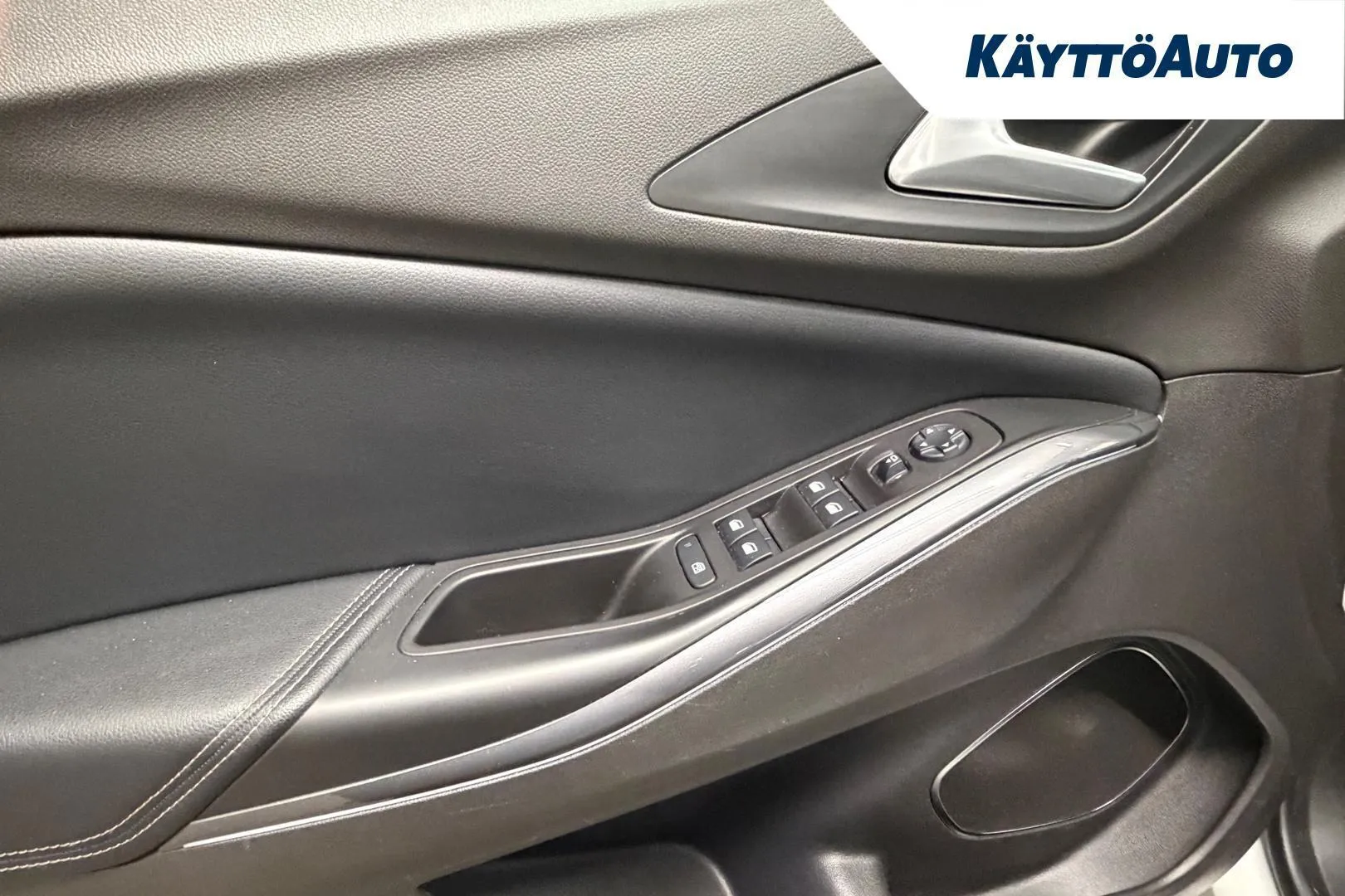 Opel Grandland X RXK-560 carousel image