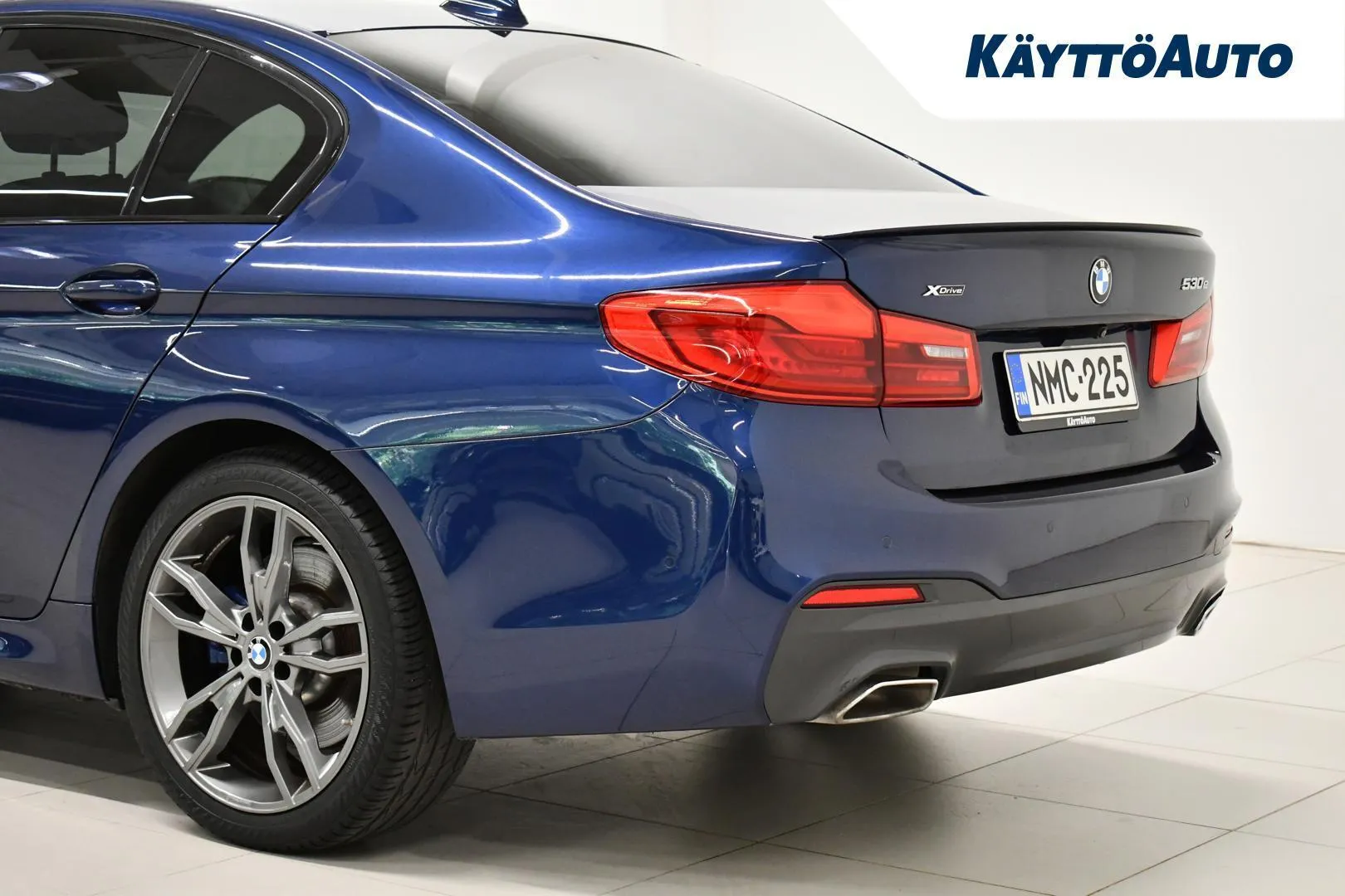 BMW 530 NMC-225 carousel image