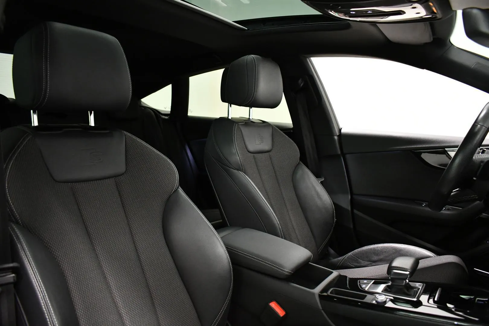 Audi A5 XPZ-399 carousel image