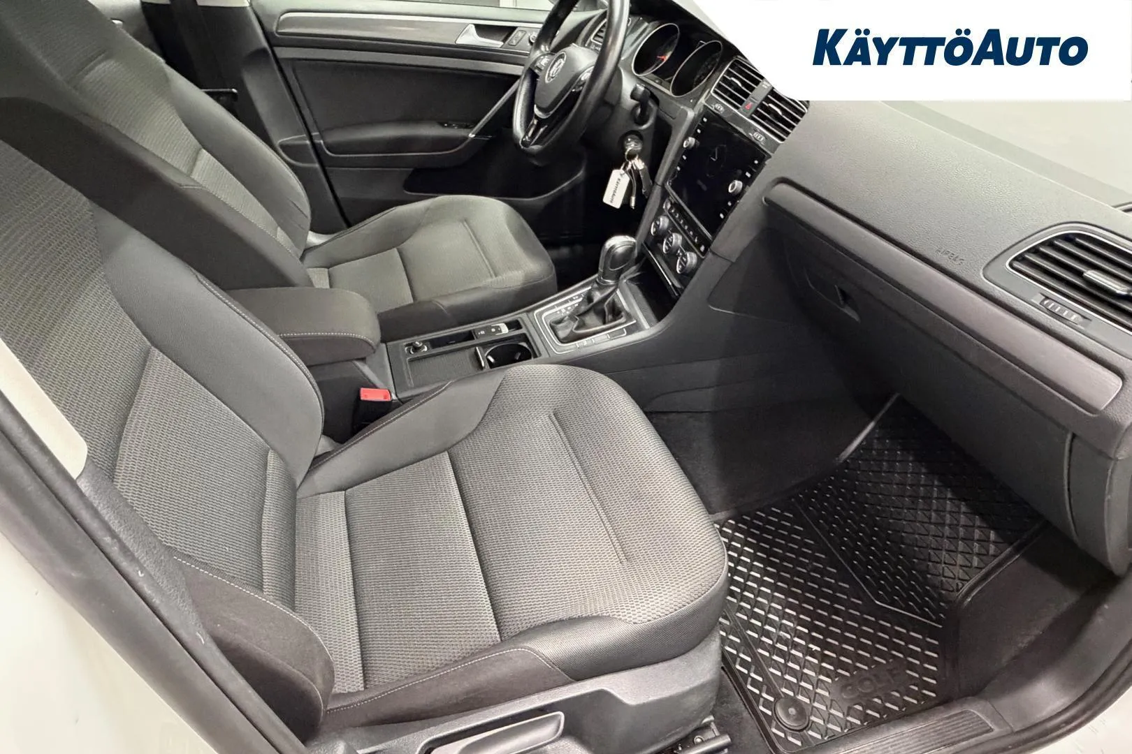 Volkswagen Golf BVT-892 carousel image