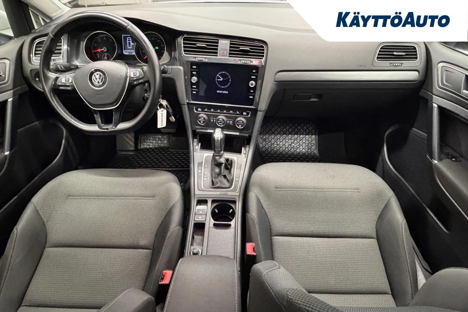 Volkswagen Golf BVT-892 carousel image