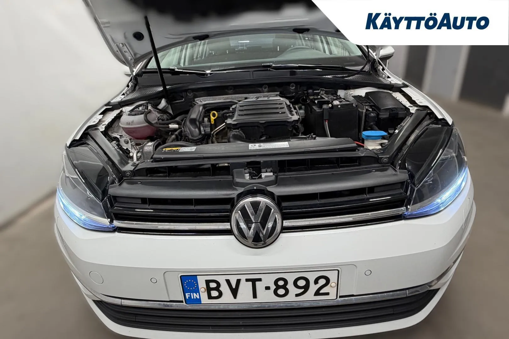 Volkswagen Golf BVT-892 carousel image