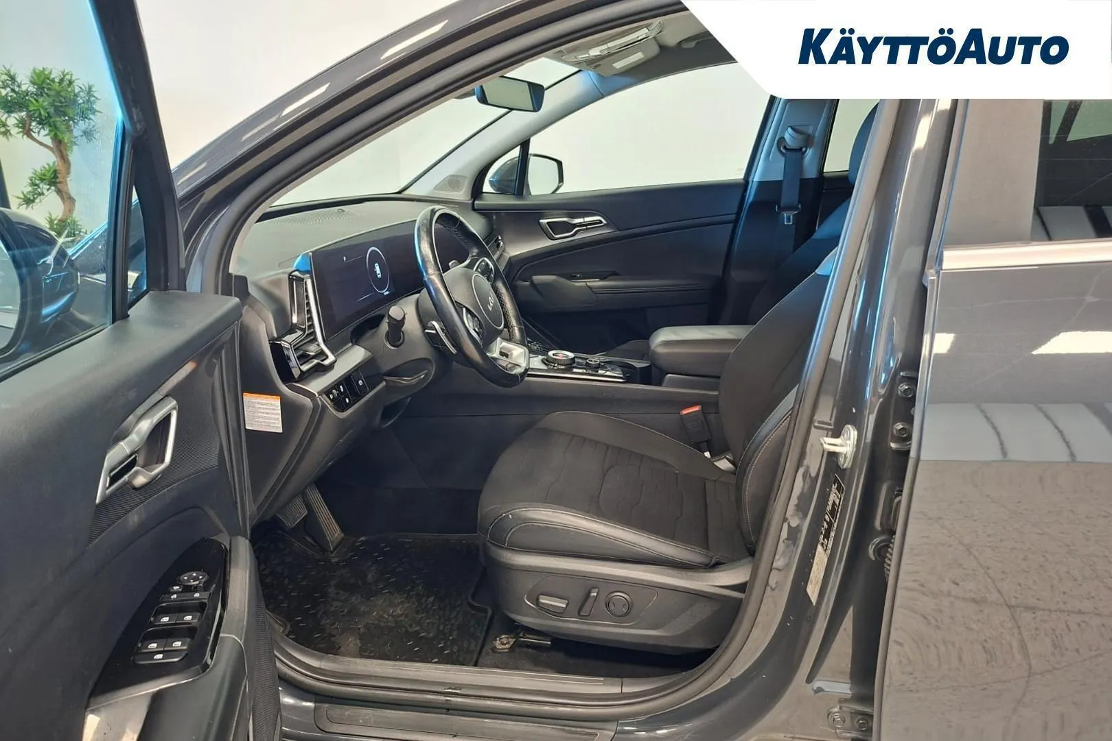 Kia Sportage ZOO-786 carousel image