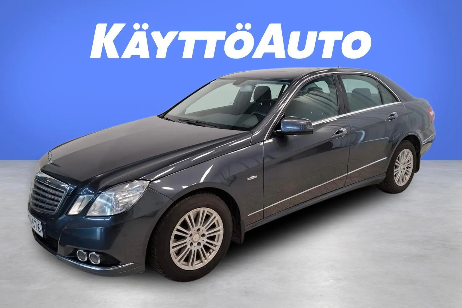 Mercedes-Benz E YHA-576 carousel image