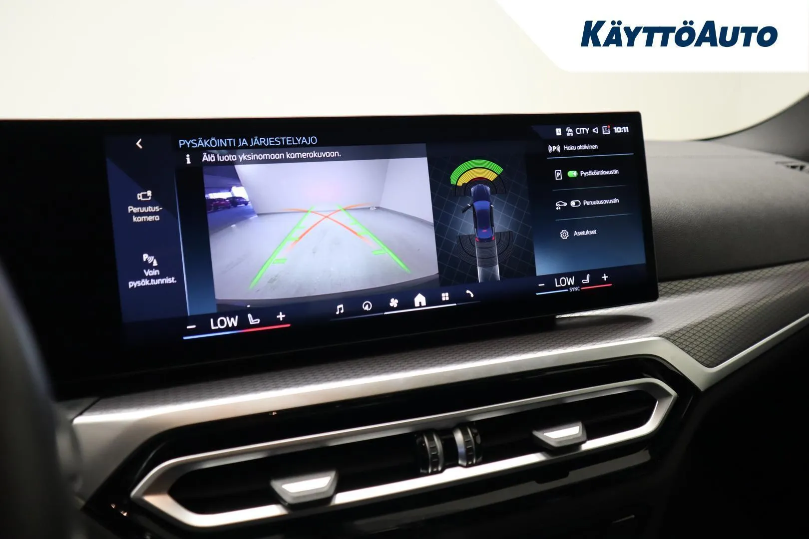 BMW i4 JNU-267 carousel image