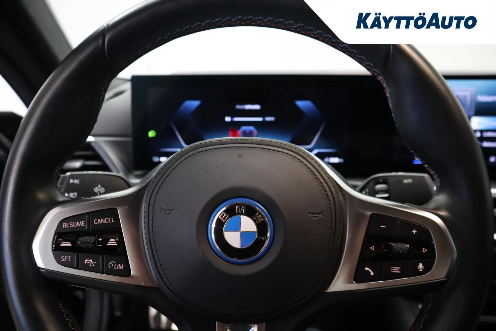 BMW i4 JNU-267 carousel image