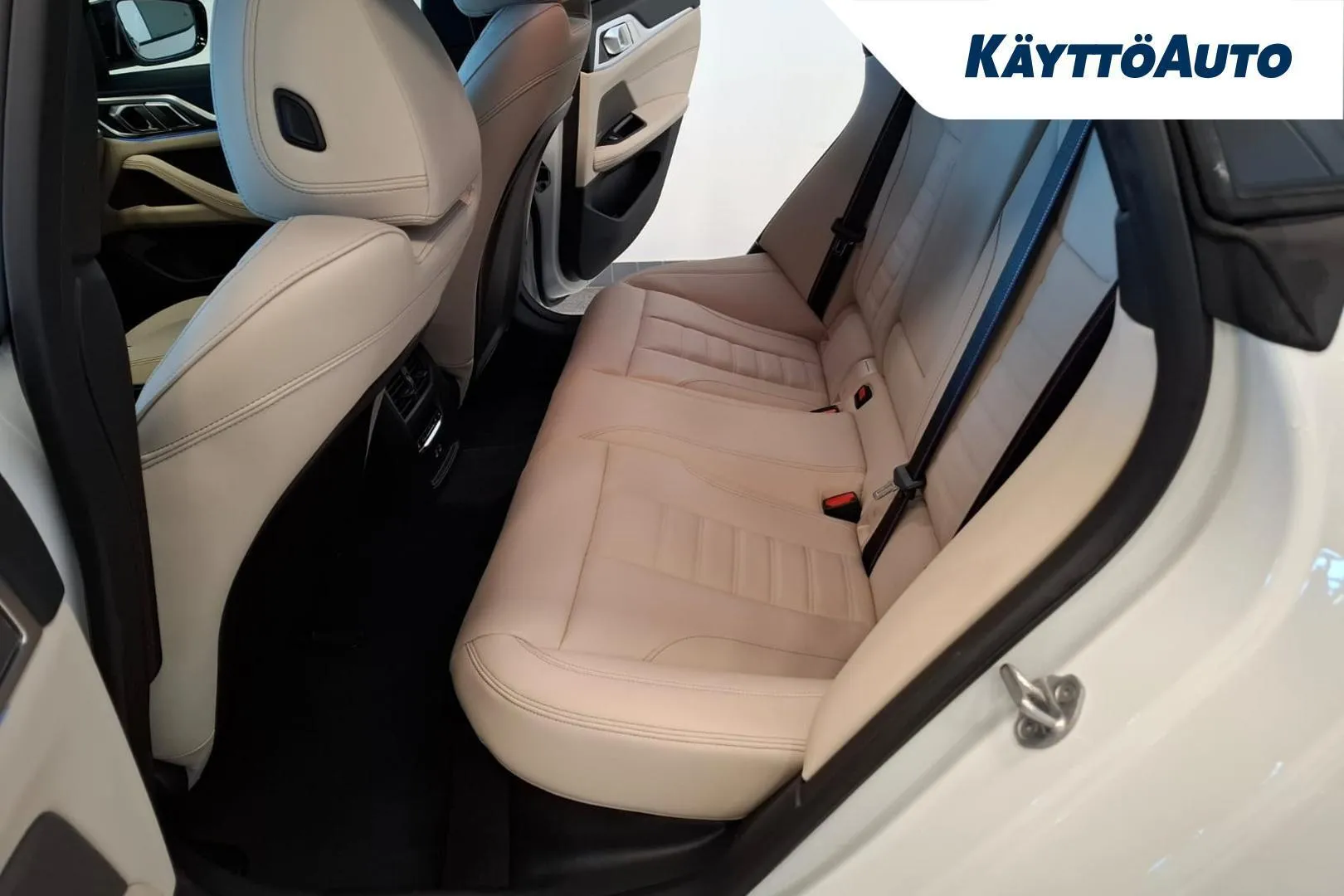 BMW I4 M60 KYT-551 carousel image
