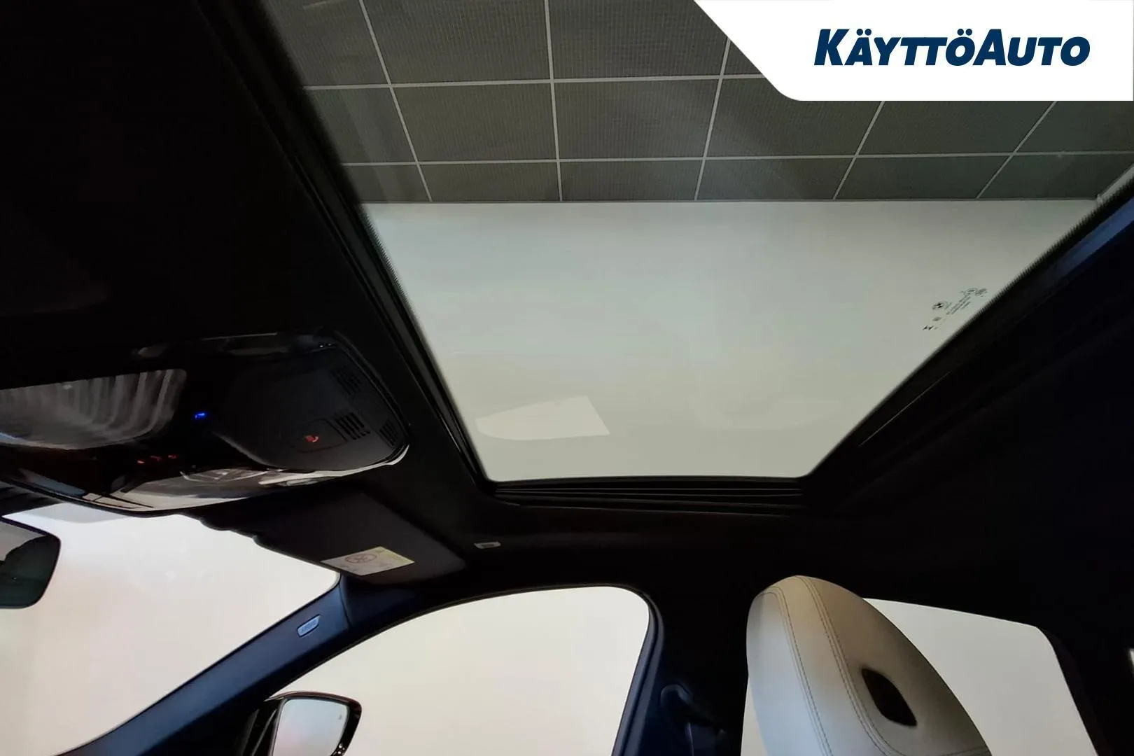 BMW I4 M60 KYT-551 carousel image