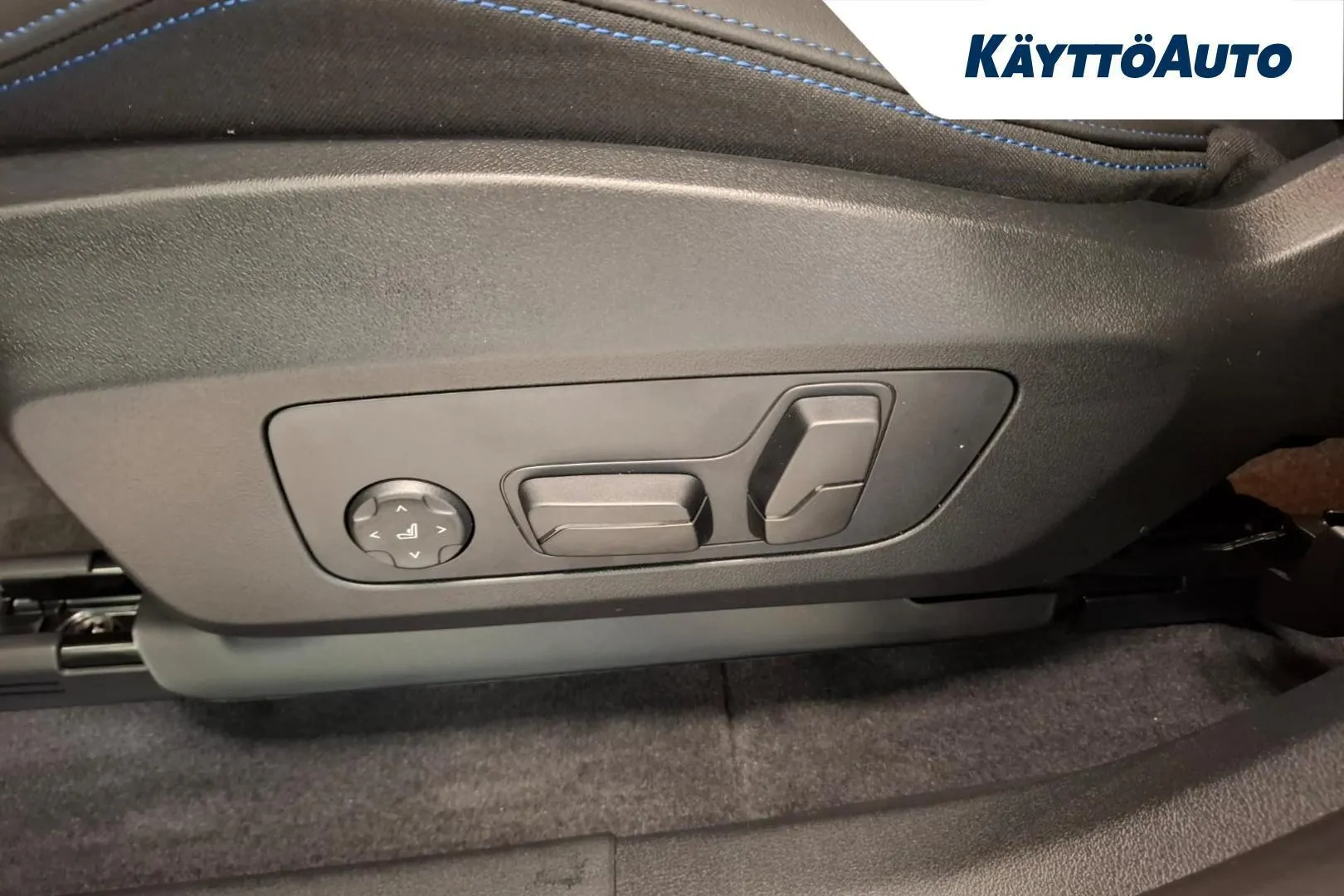 BMW iX1 KYS-120 carousel image