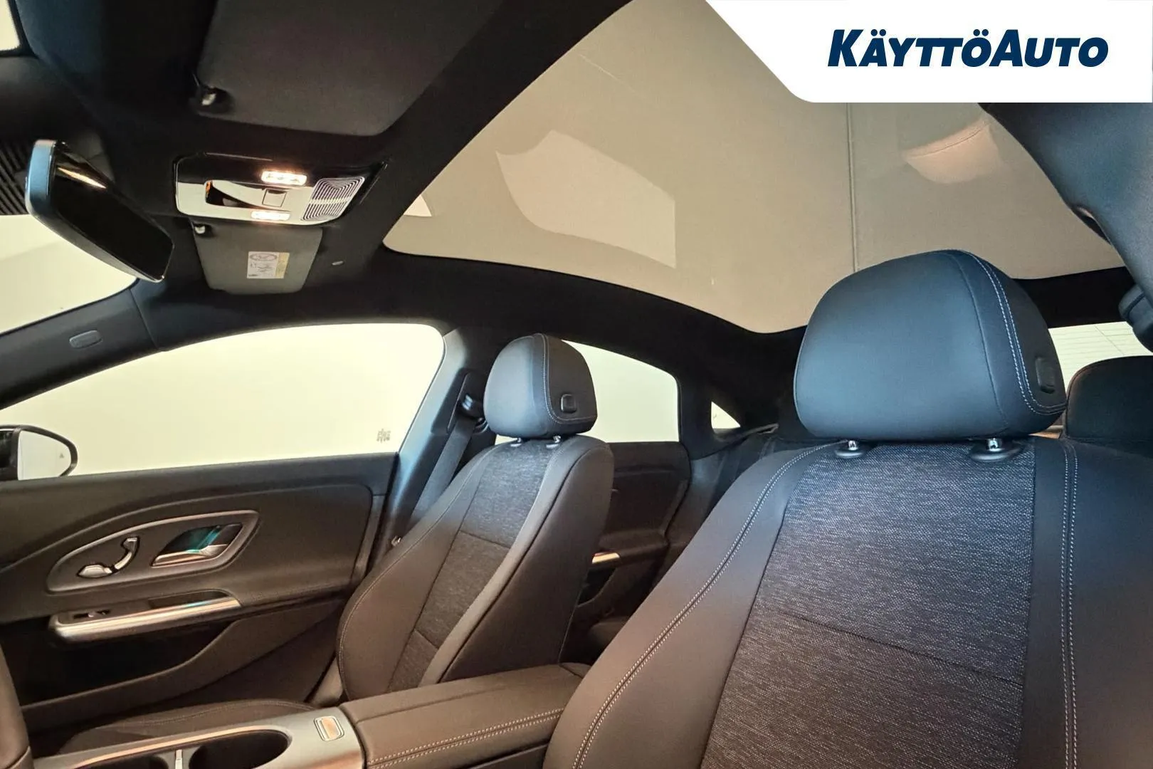 Mercedes-Benz CLA YMS-897 carousel image