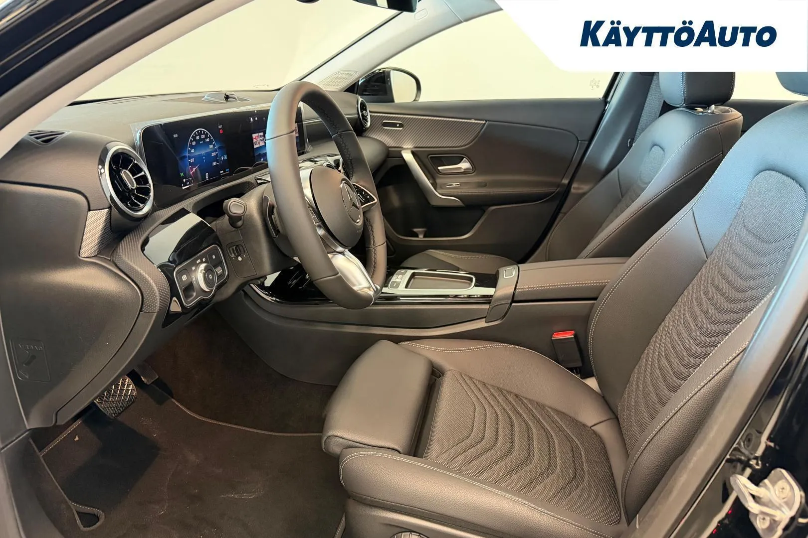 Mercedes-Benz A KYT-580 carousel image