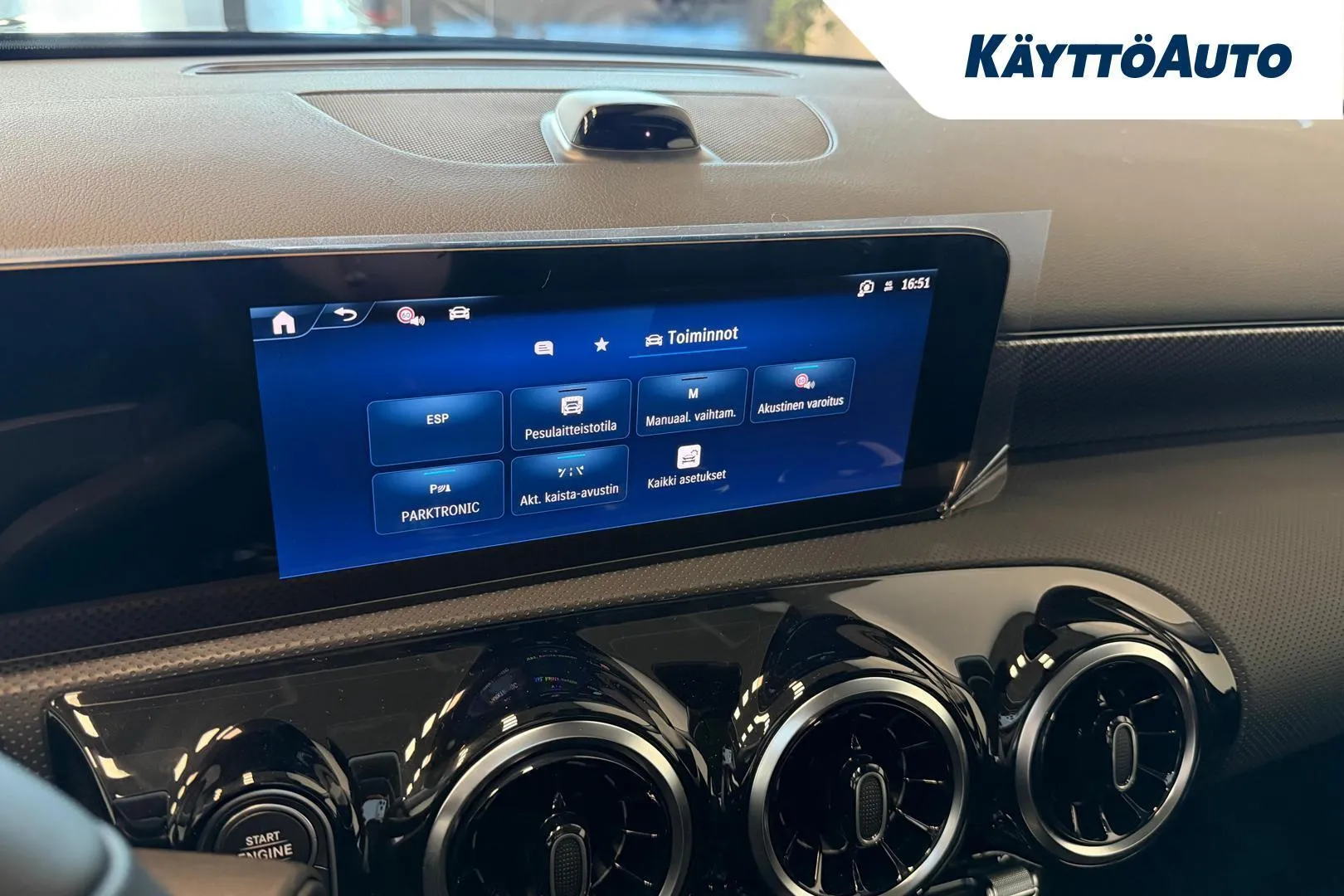 Mercedes-Benz A KYT-580 carousel image