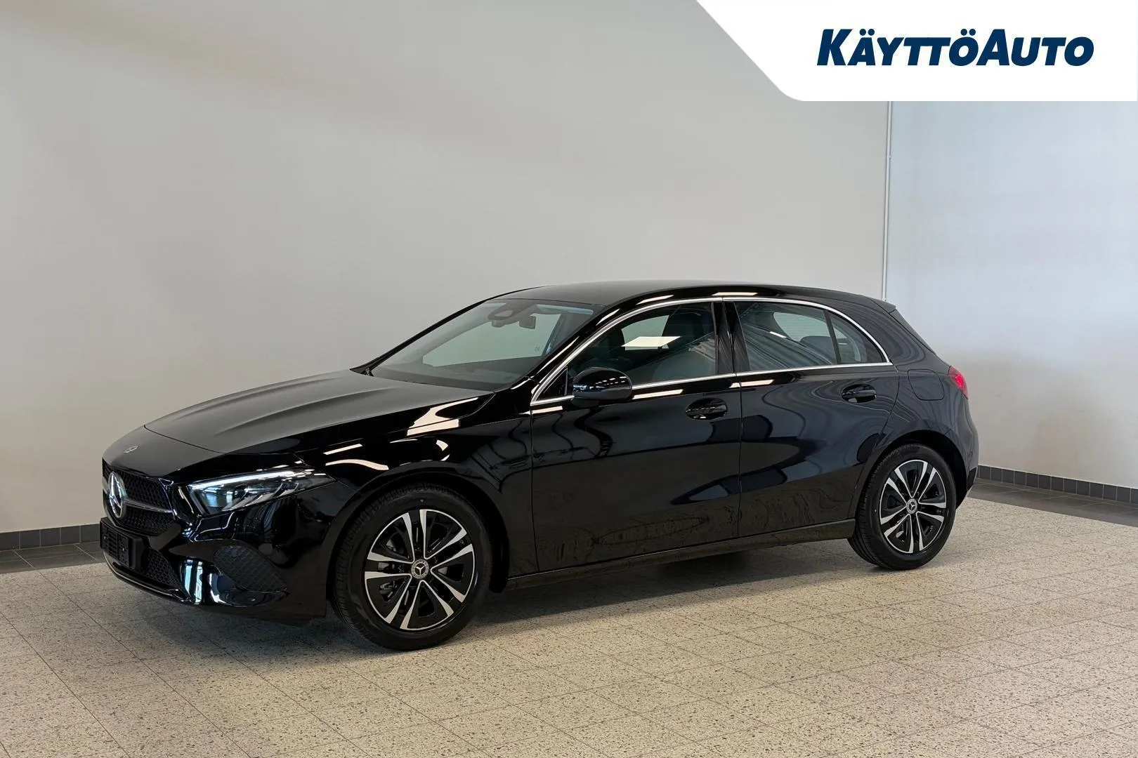 Mercedes-Benz A KYT-580 carousel image