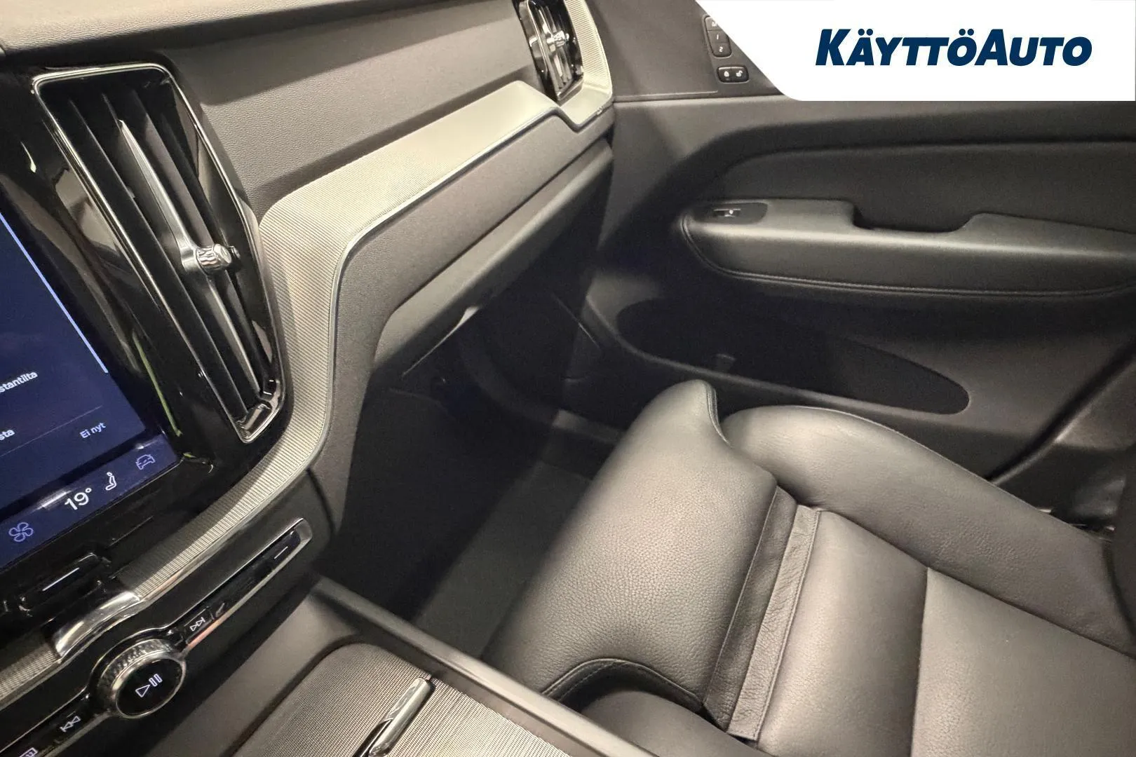Volvo XC60 JNI-482 carousel image