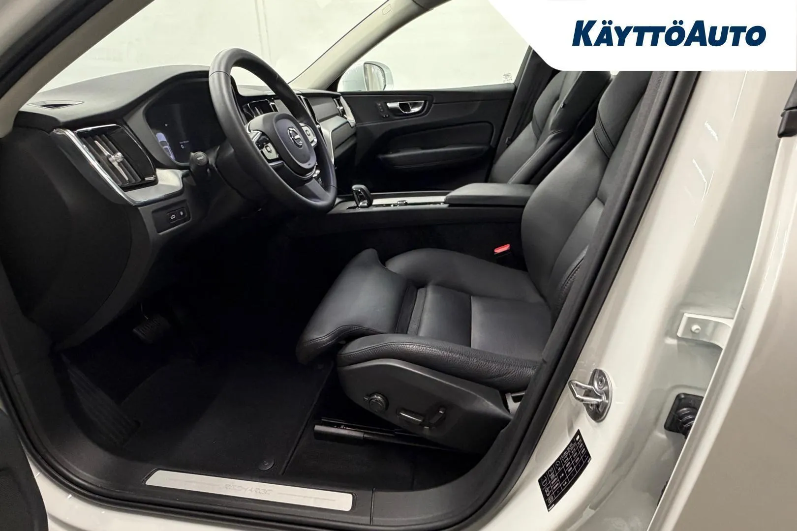 Volvo XC60 JNI-482 carousel image
