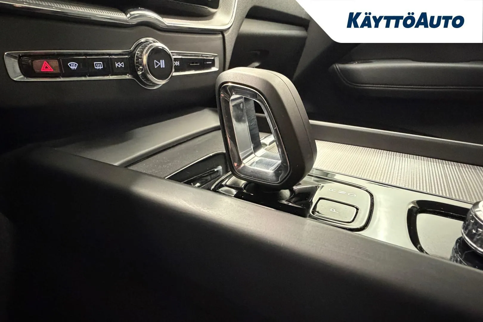Volvo XC60 JNI-482 carousel image