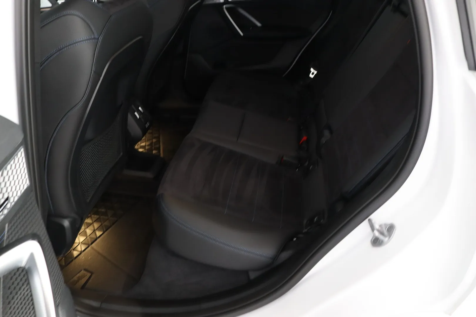 BMW X1 RUV-841 carousel image