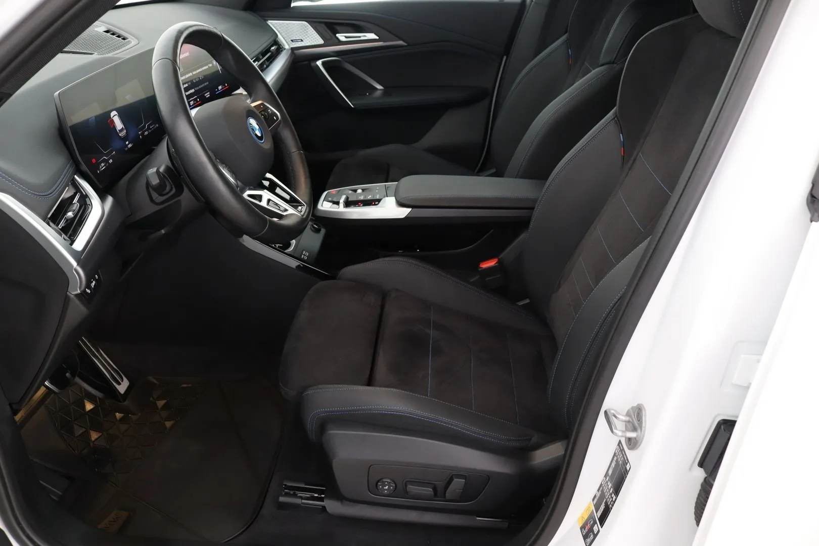 BMW X1 RUV-841 carousel image