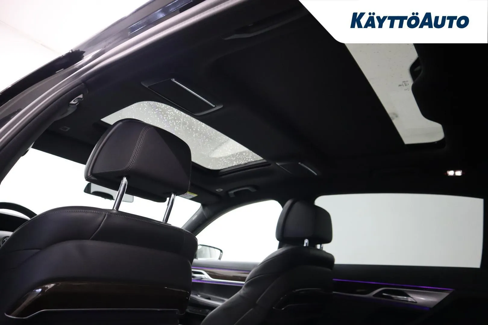 BMW 745 MYY-169 carousel image