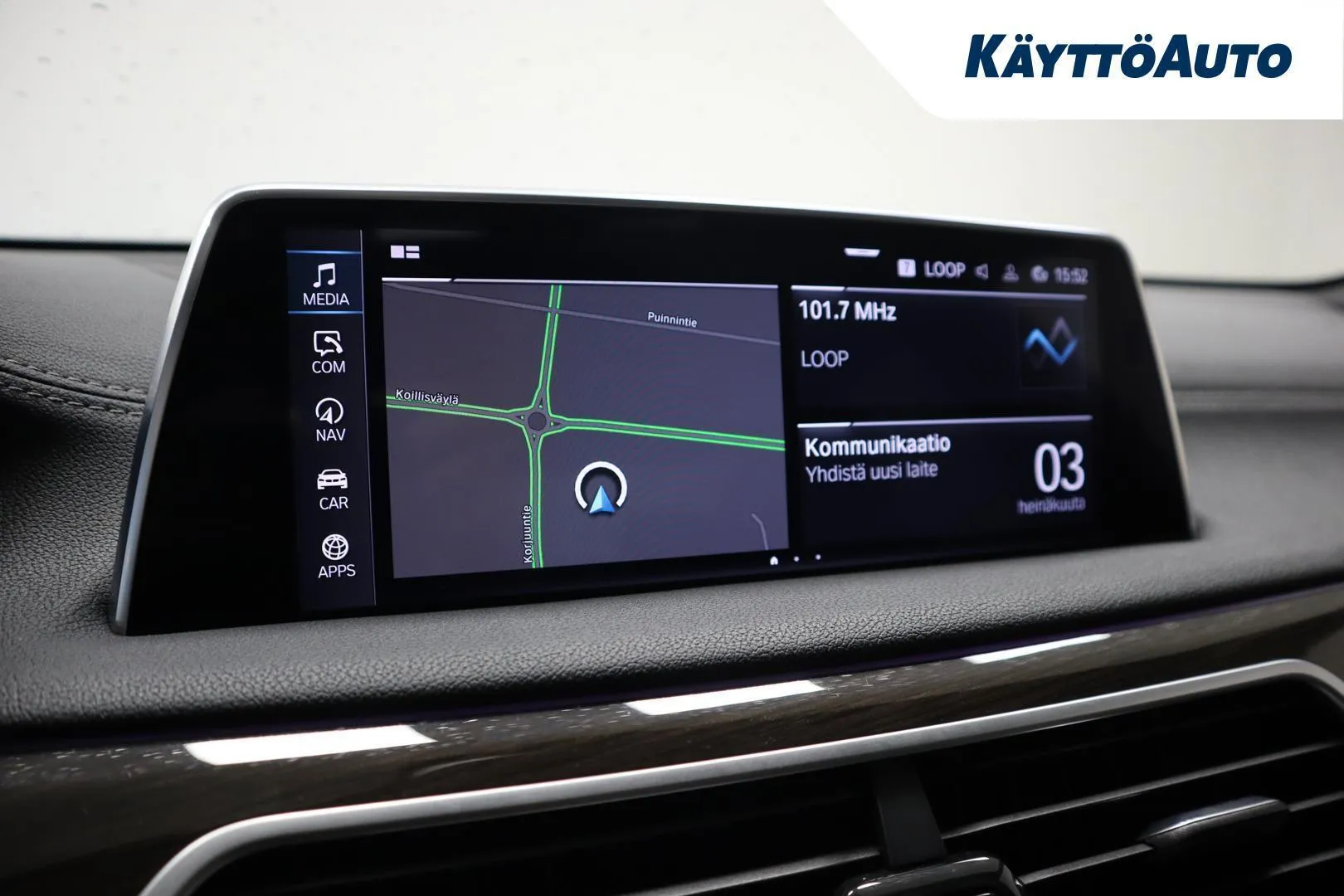 BMW 745 MYY-169 carousel image