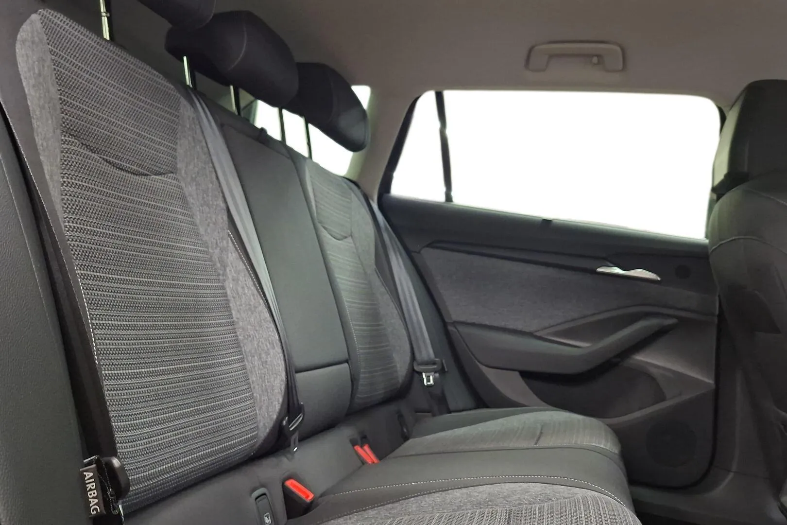 Skoda Superb NOL-786 carousel image