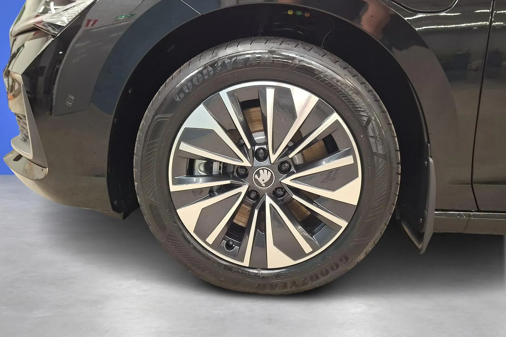 Skoda Superb NOL-786 carousel image