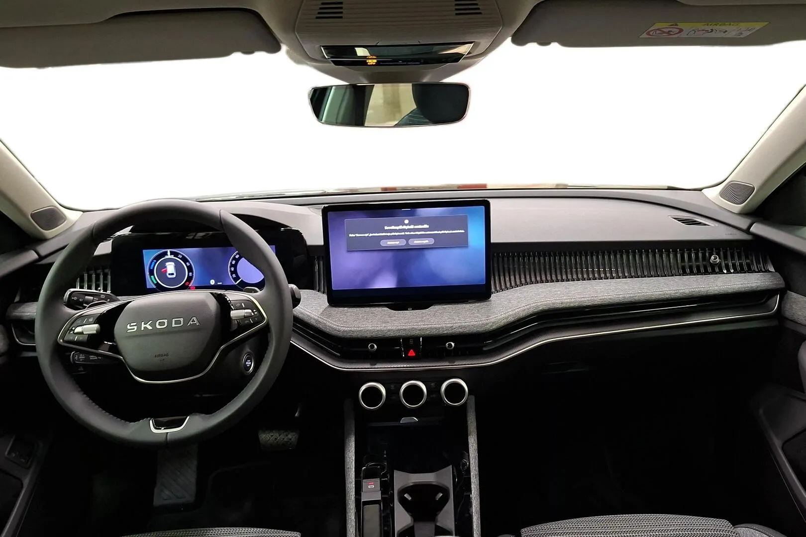 Skoda Superb NOL-786 carousel image