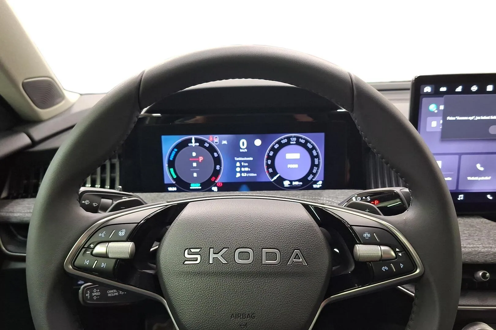 Skoda Superb NOL-786 carousel image