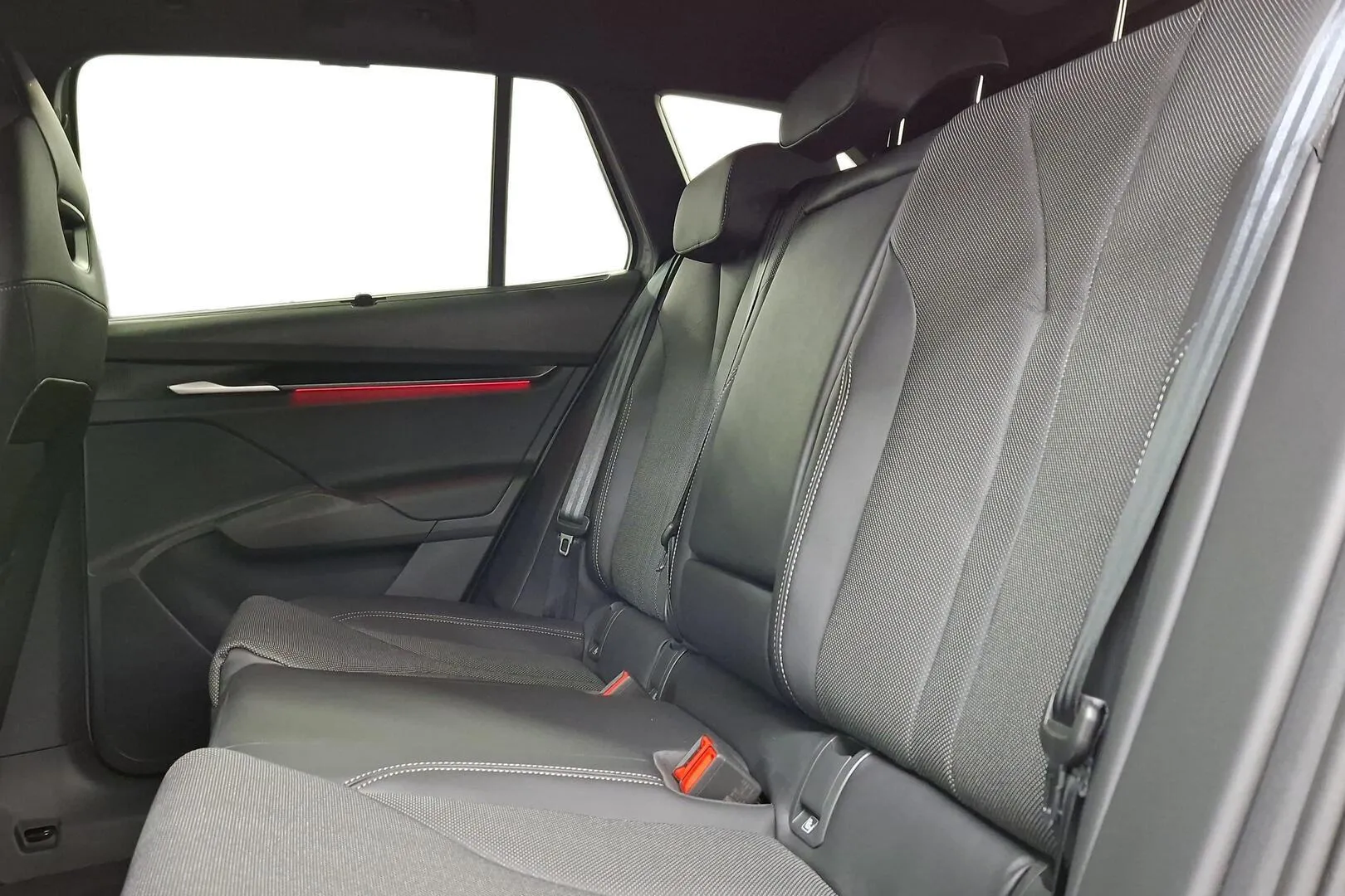 Skoda Enyaq NOG-101 carousel image