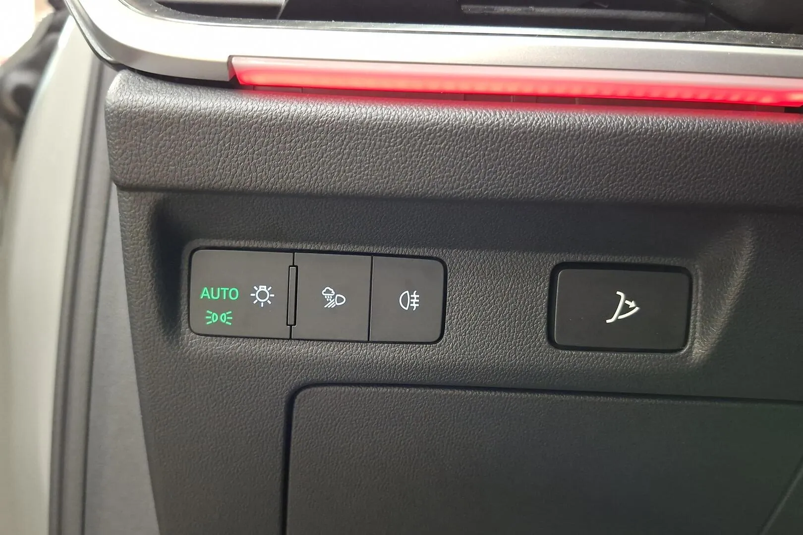 Skoda Enyaq NOG-101 carousel image