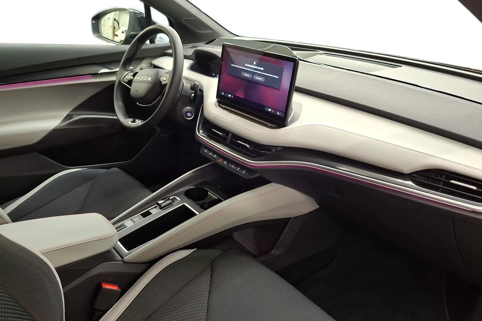 Skoda Enyaq YMC-202 carousel image