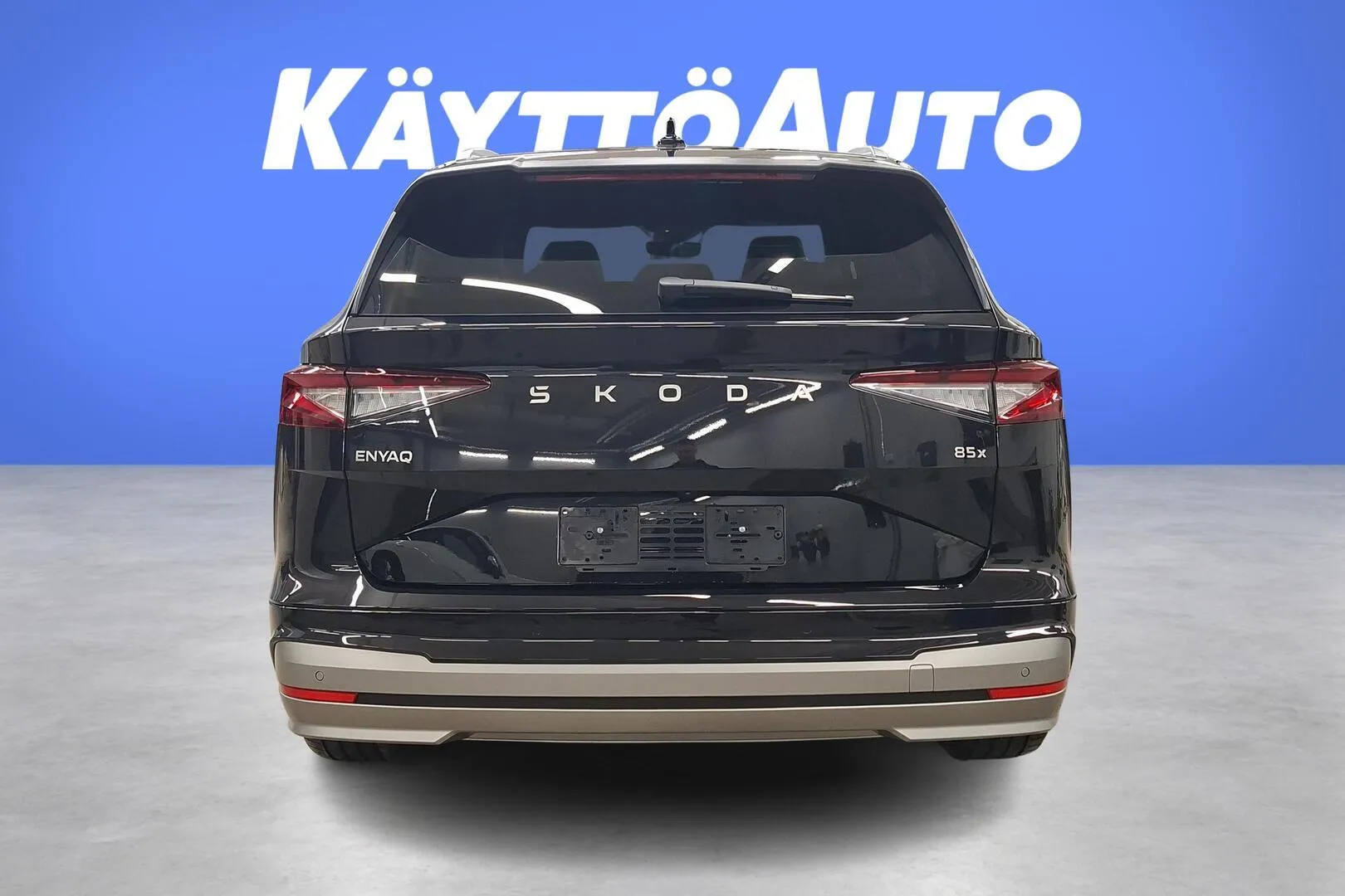 Skoda Enyaq YMC-202 carousel image
