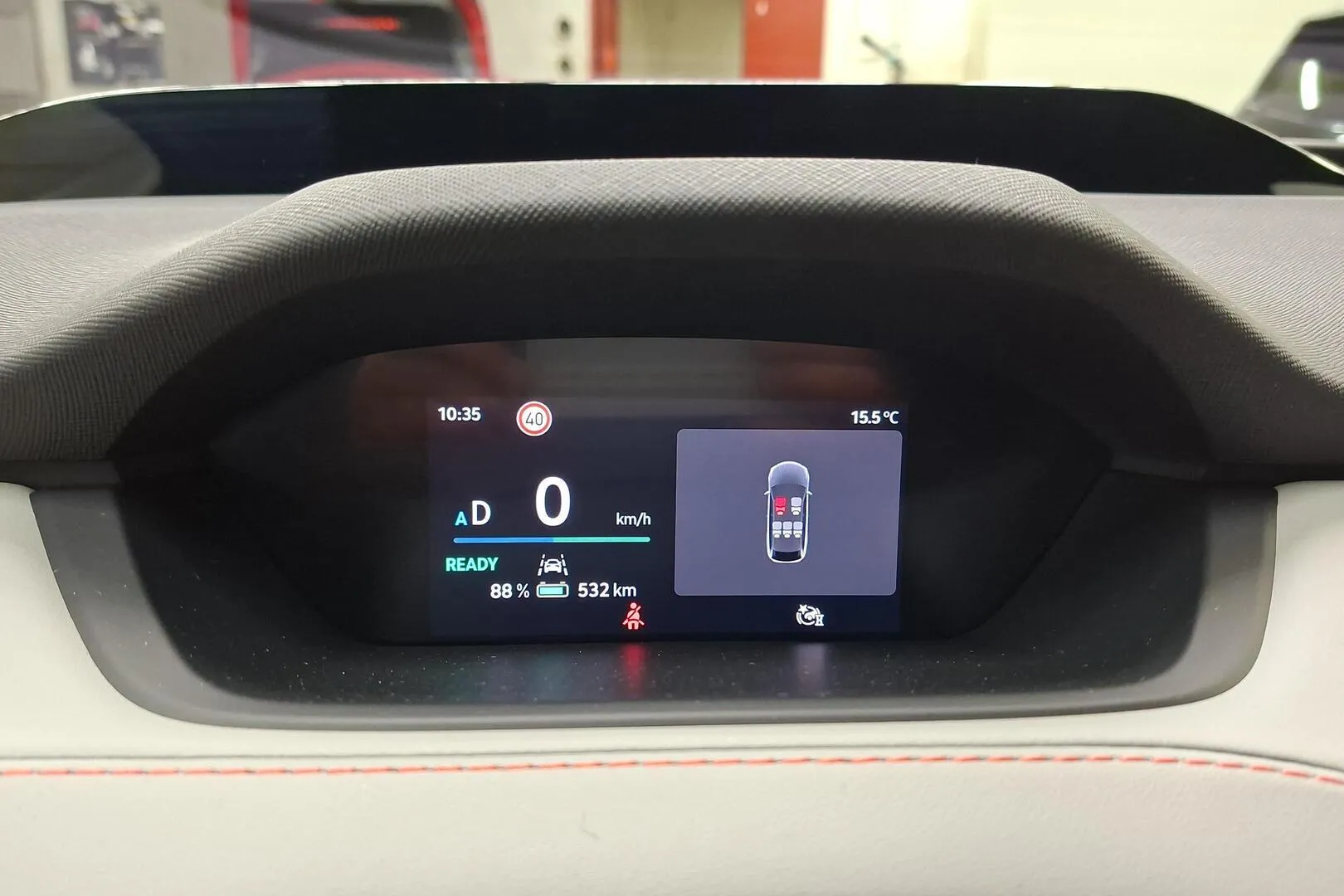 Skoda Enyaq YMC-202 carousel image