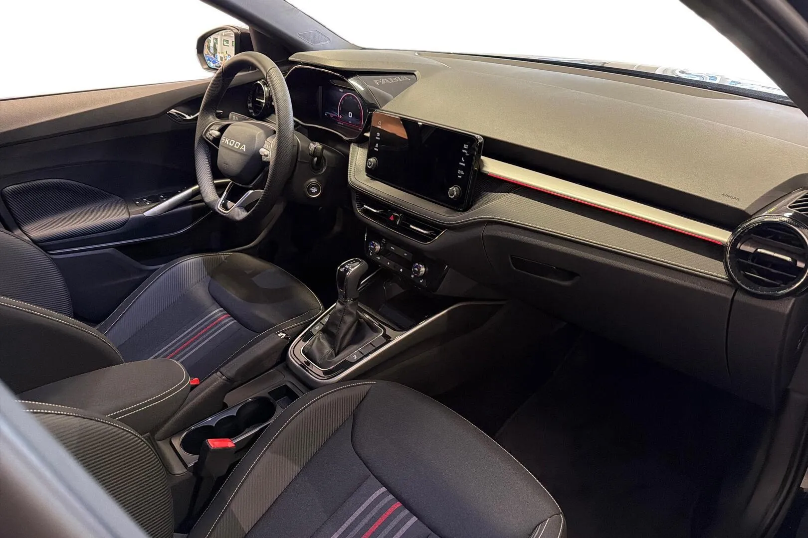 Skoda Fabia SSM-491 carousel image