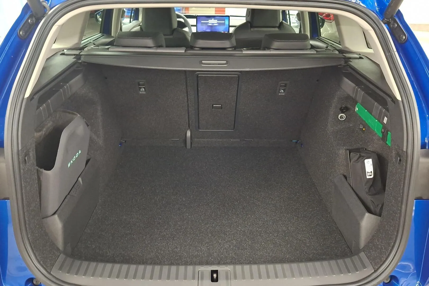 Skoda Enyaq FSY-809 carousel image