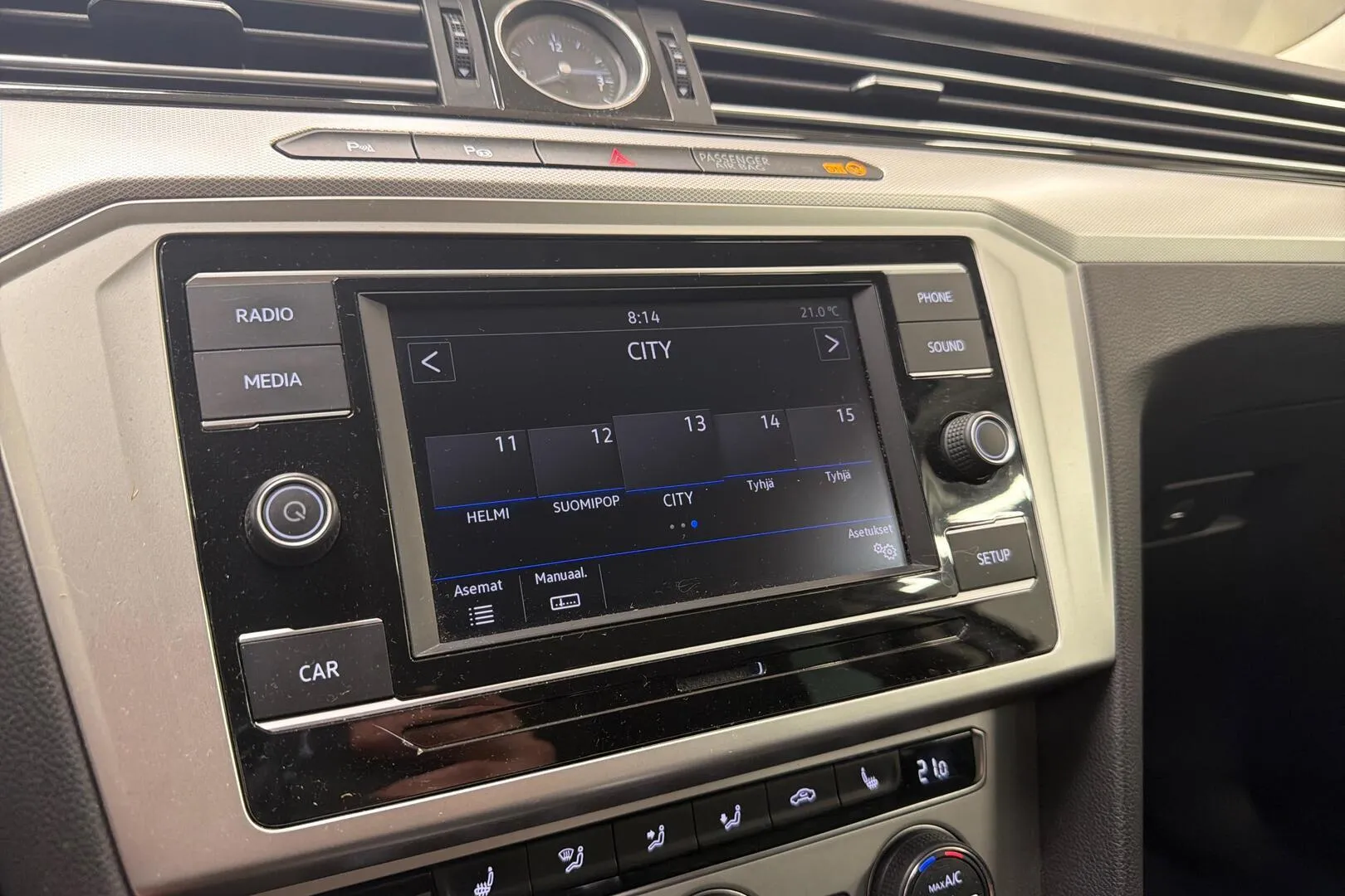Volkswagen Passat EPM-188 carousel image
