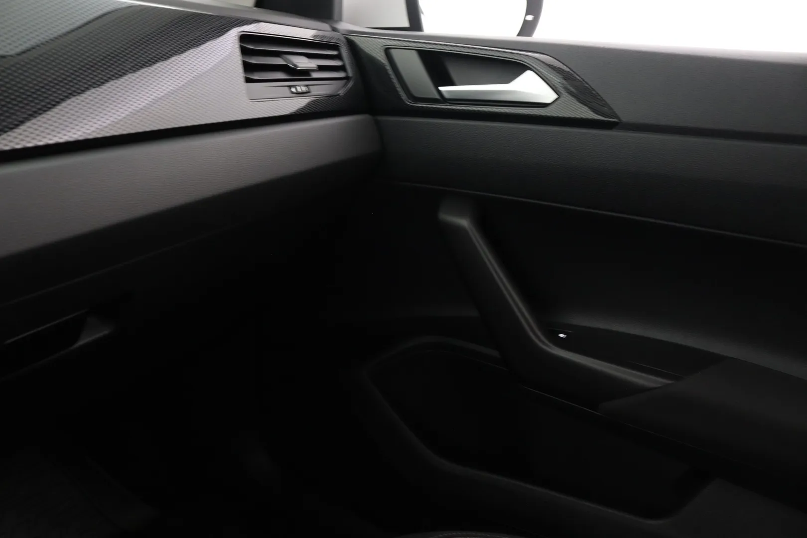 Volkswagen Taigo BXZ-263 carousel image