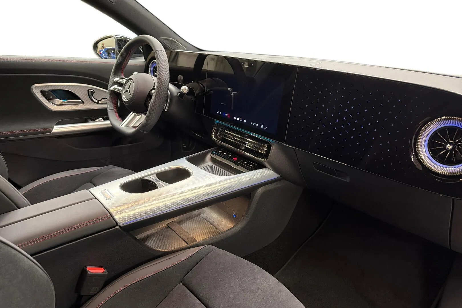 Mercedes-Benz CLA JOO-665 carousel image
