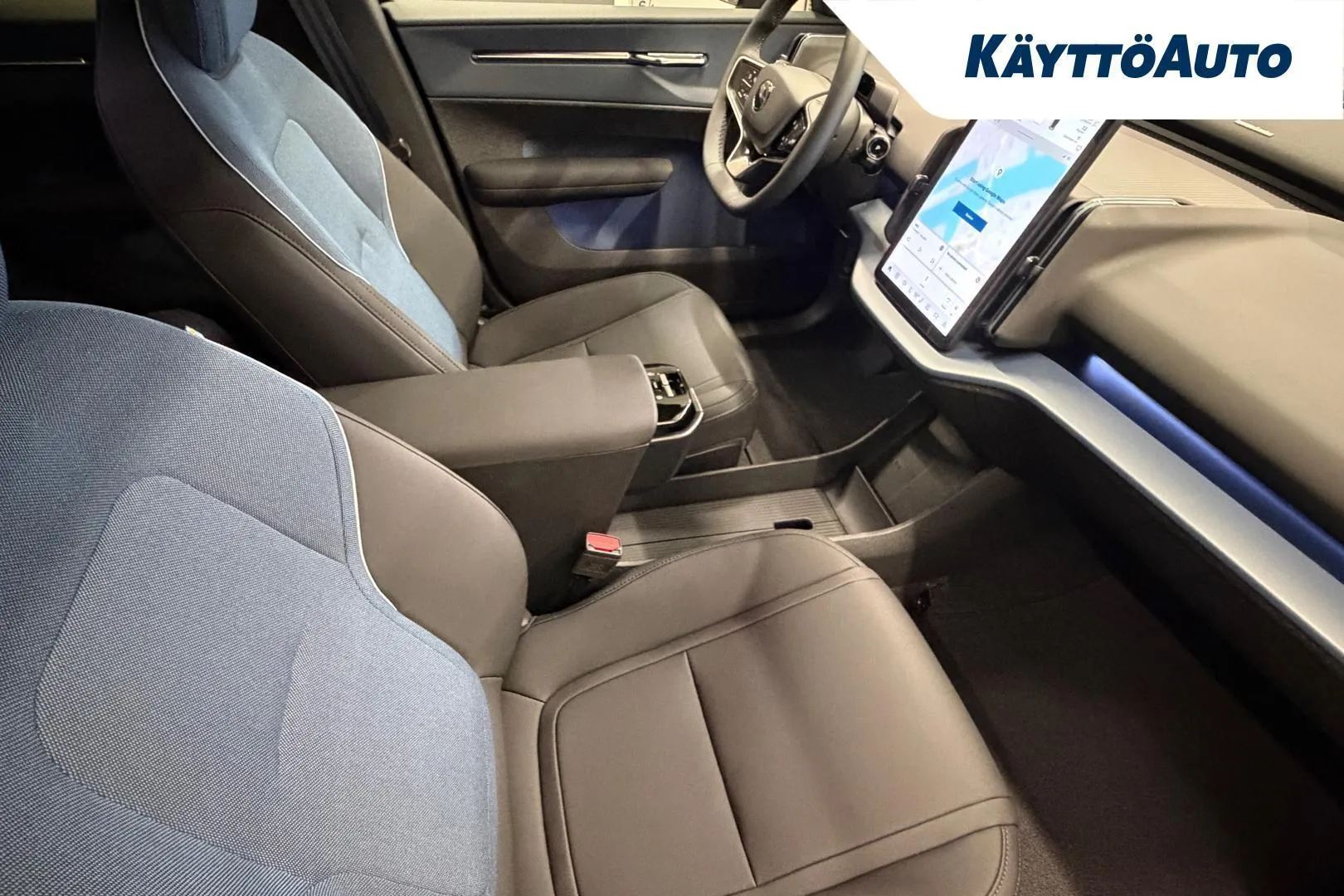 Volvo EX30 YMU-991 carousel image