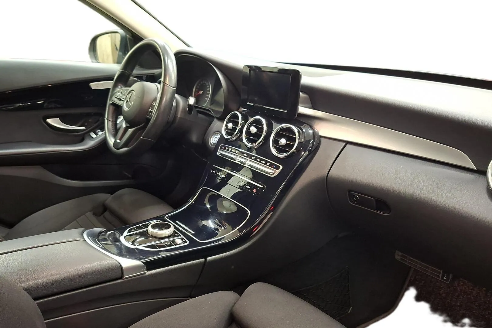 Mercedes-Benz C NLL-626 carousel image