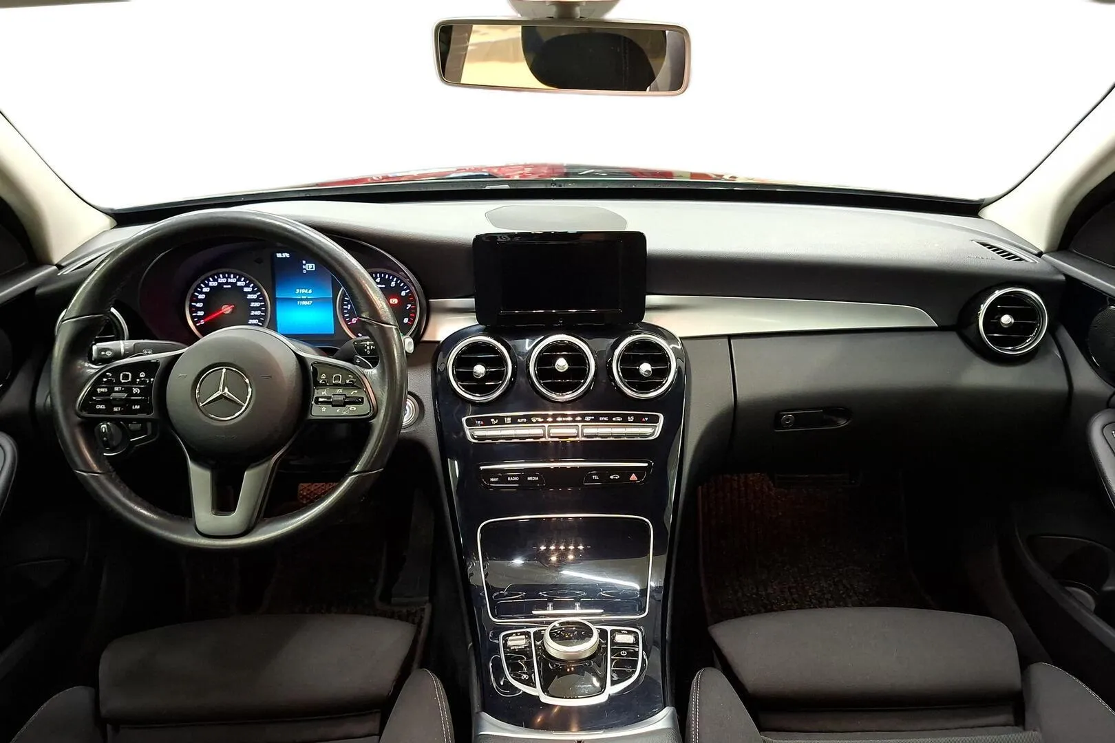 Mercedes-Benz C NLL-626 carousel image
